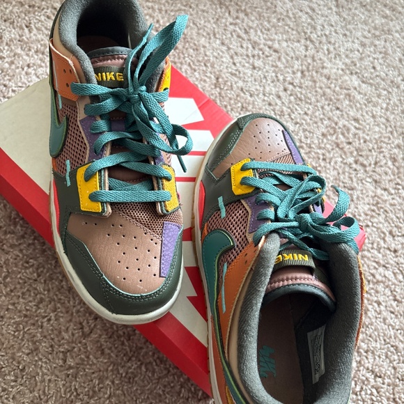 Nike Dunks - Picture 2 of 6